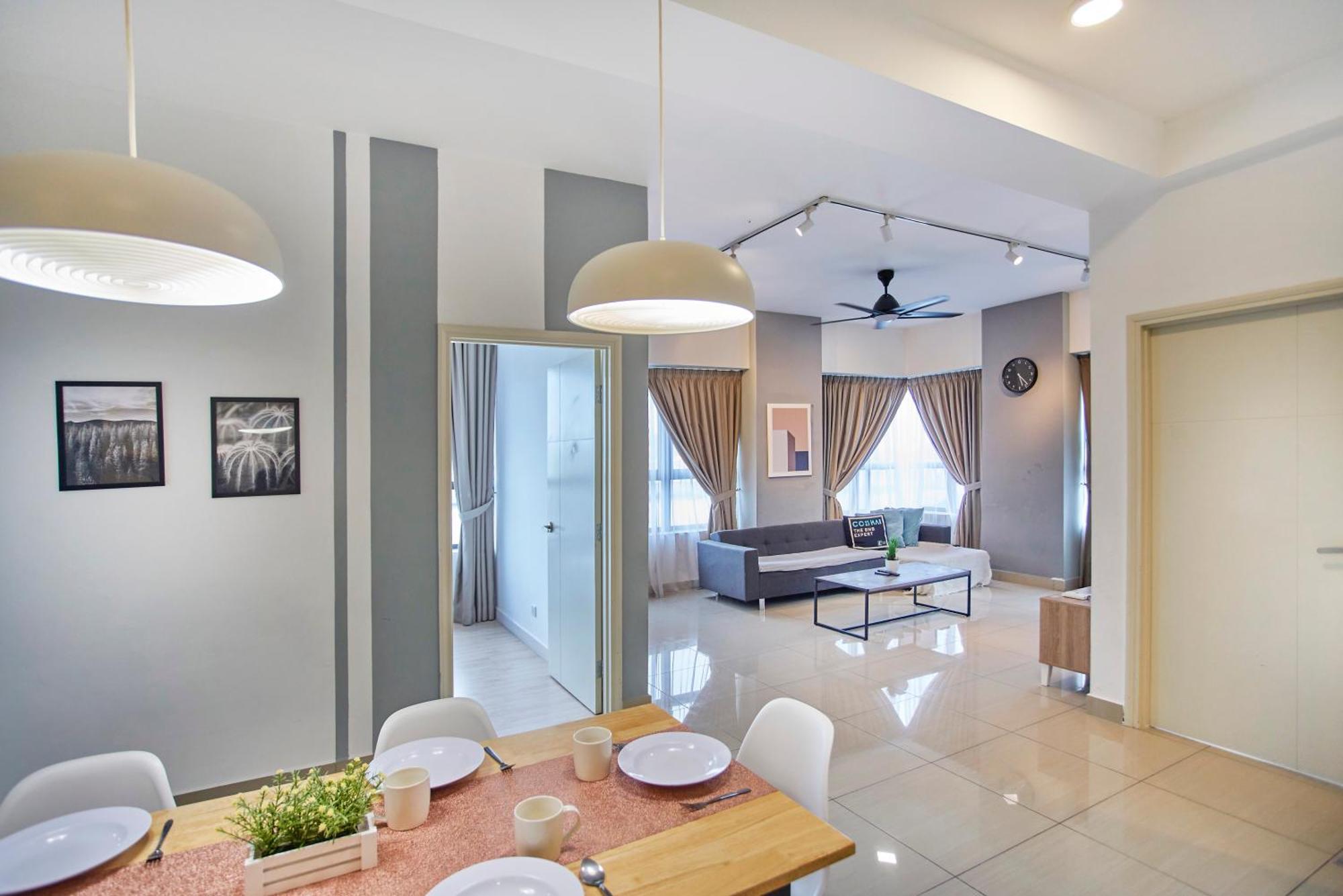 Arte Klcc Designer By Cobnb Apartment *